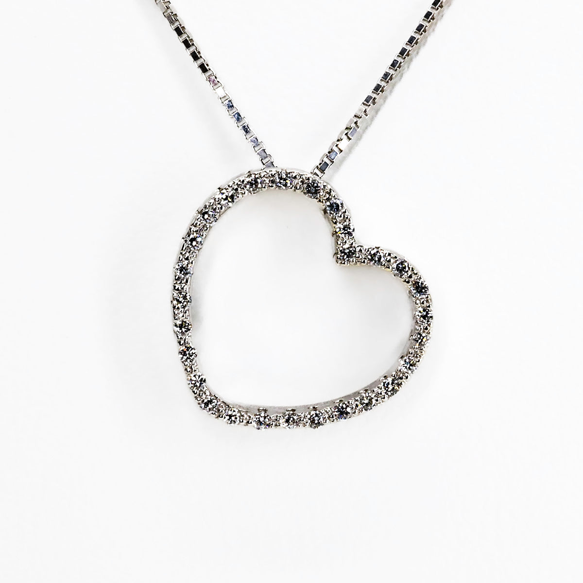 18k Diamond Heart Necklace