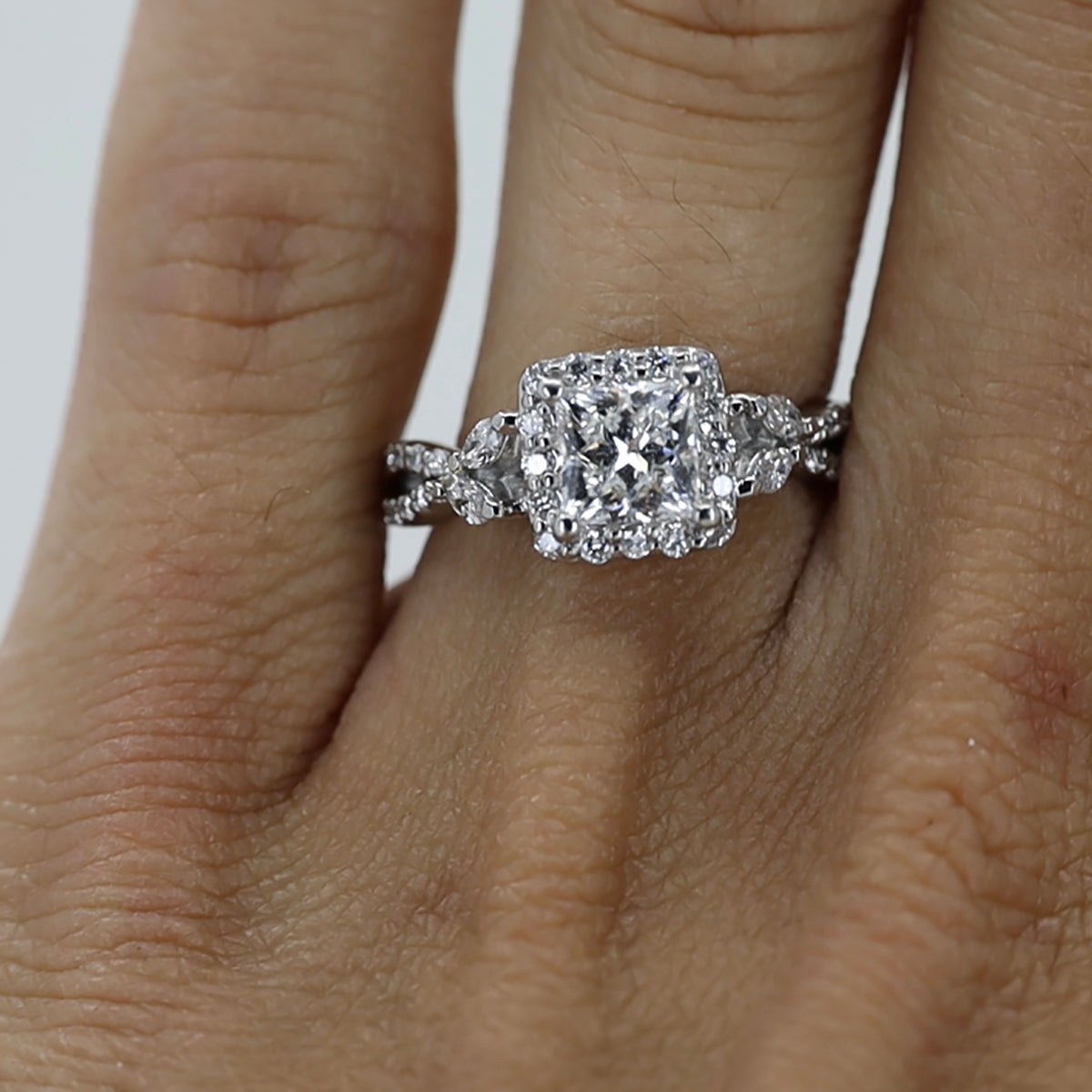1.00 F VVS1 PR GIA Ring