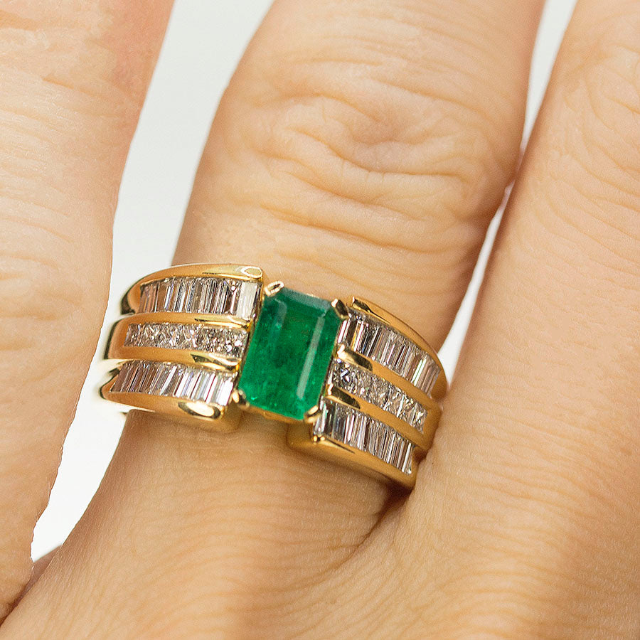 14k Emerald Ring