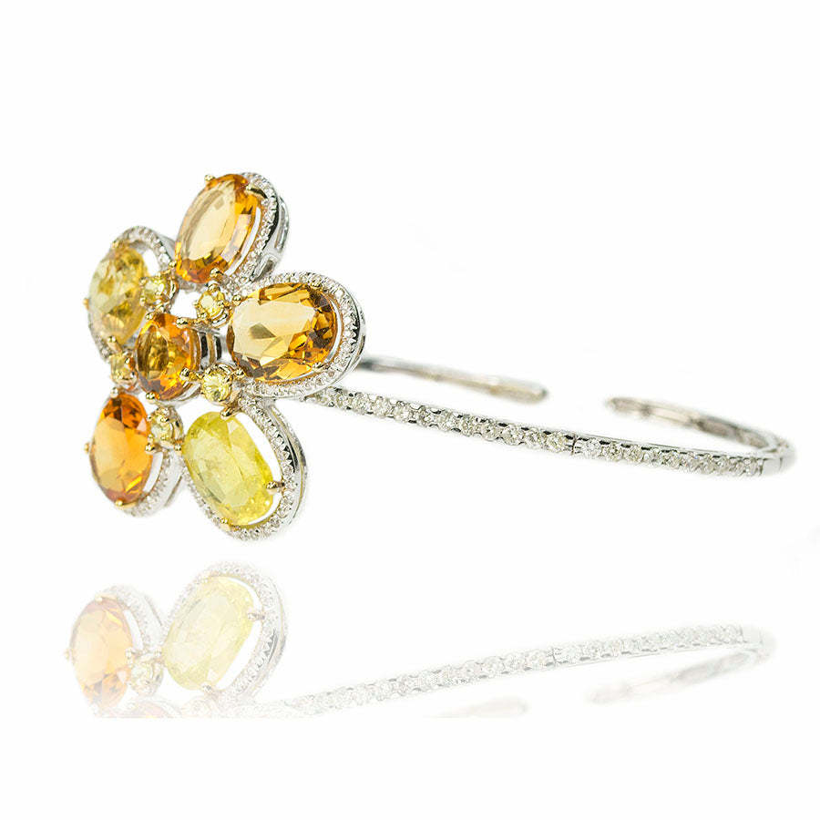 18k Floral Bangle