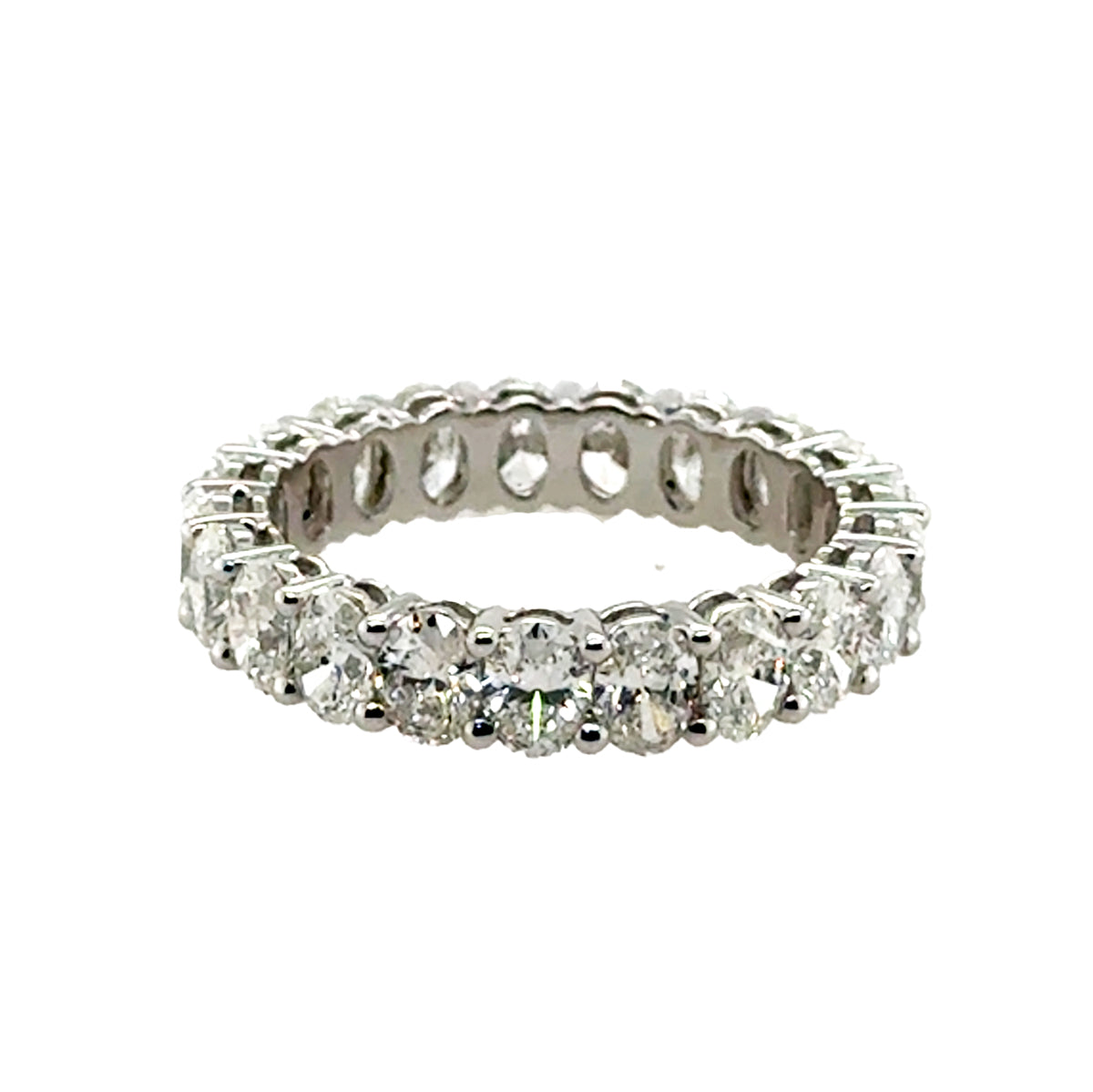 18k Oval Brilliant Diamond Eternity Band