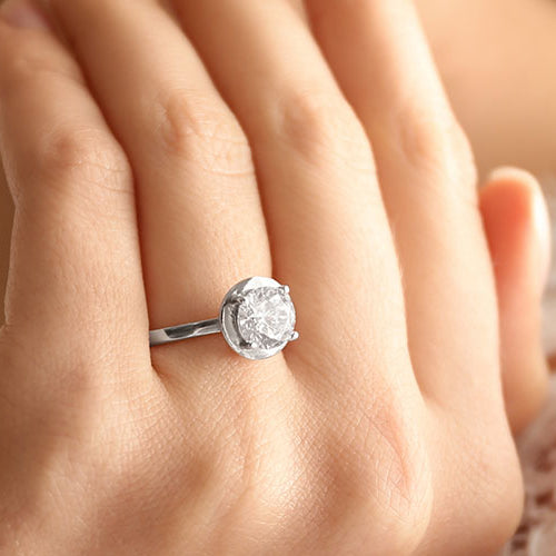 20 Tips On How To Choose The Right Engagement Ring