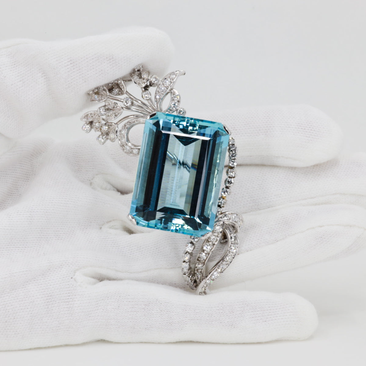 Platinum Santa Maria Aquamarine Brooch