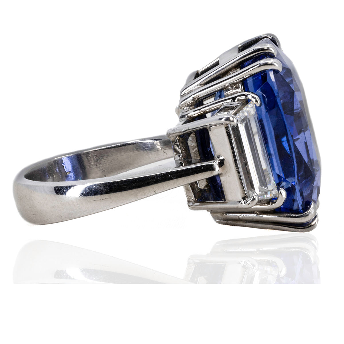 25 Carat Burma Sapphire Ring