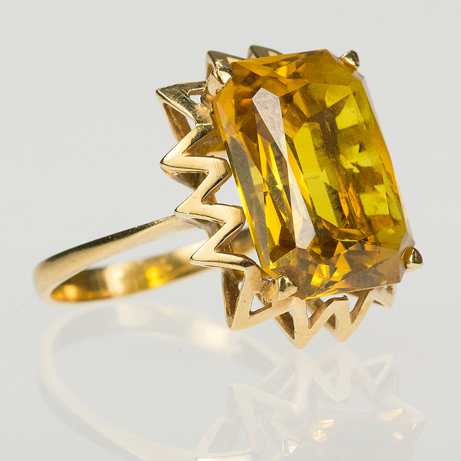 18k Topaz Ring