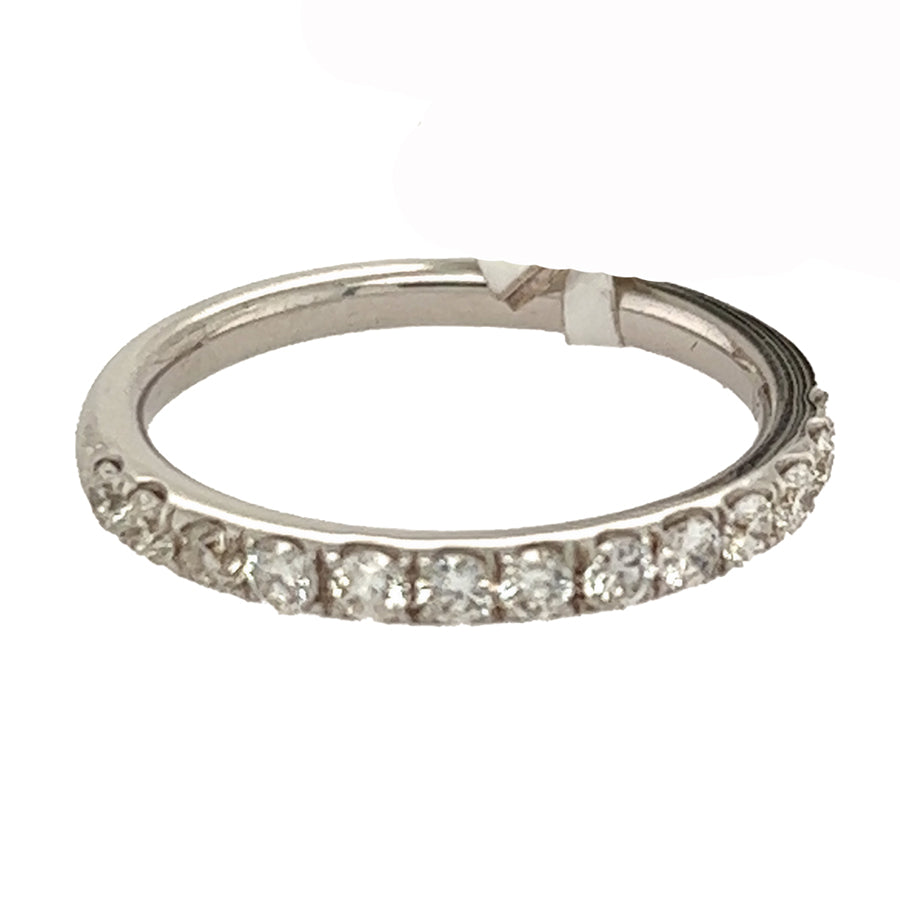 18k Diamond Band