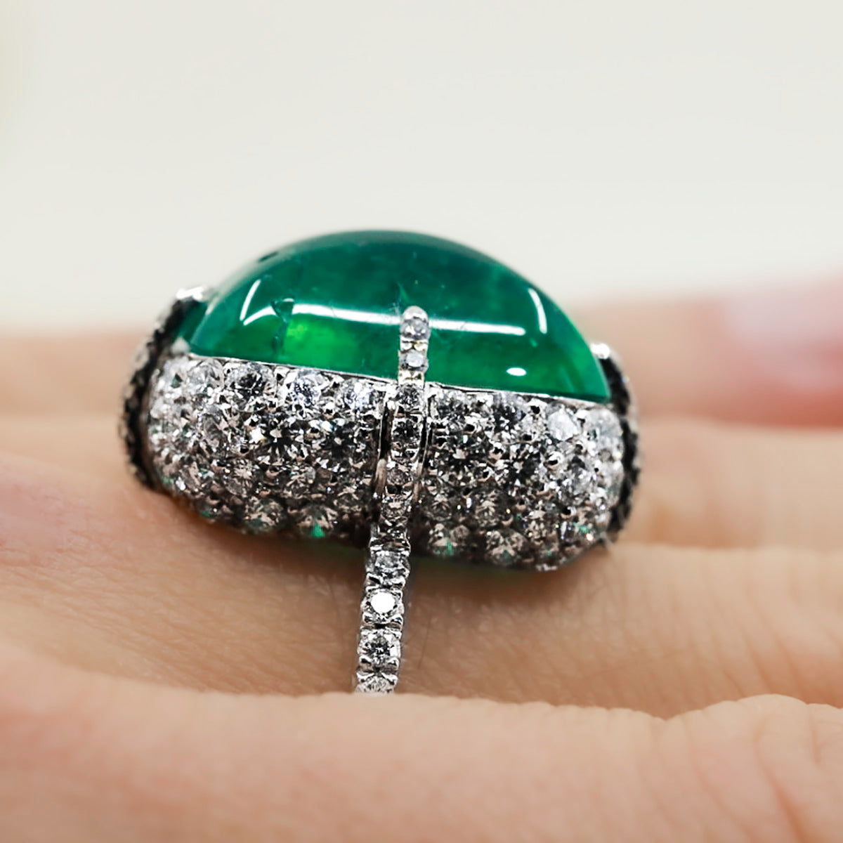 Gubelin Certified Emerald Ring