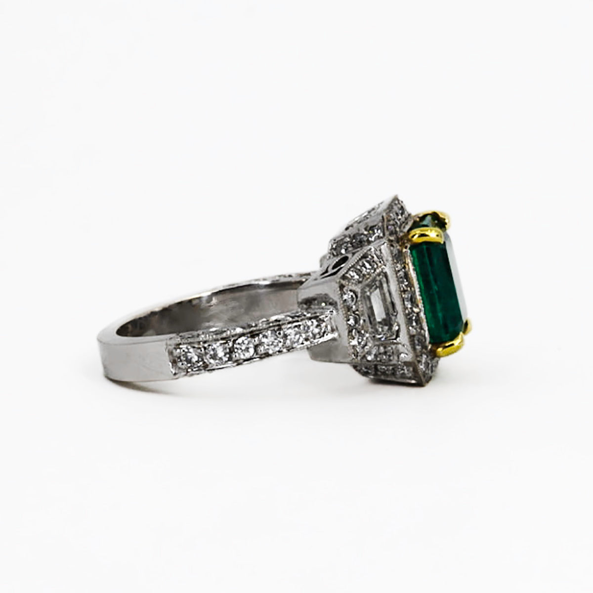18k Colombian Emerald Ring