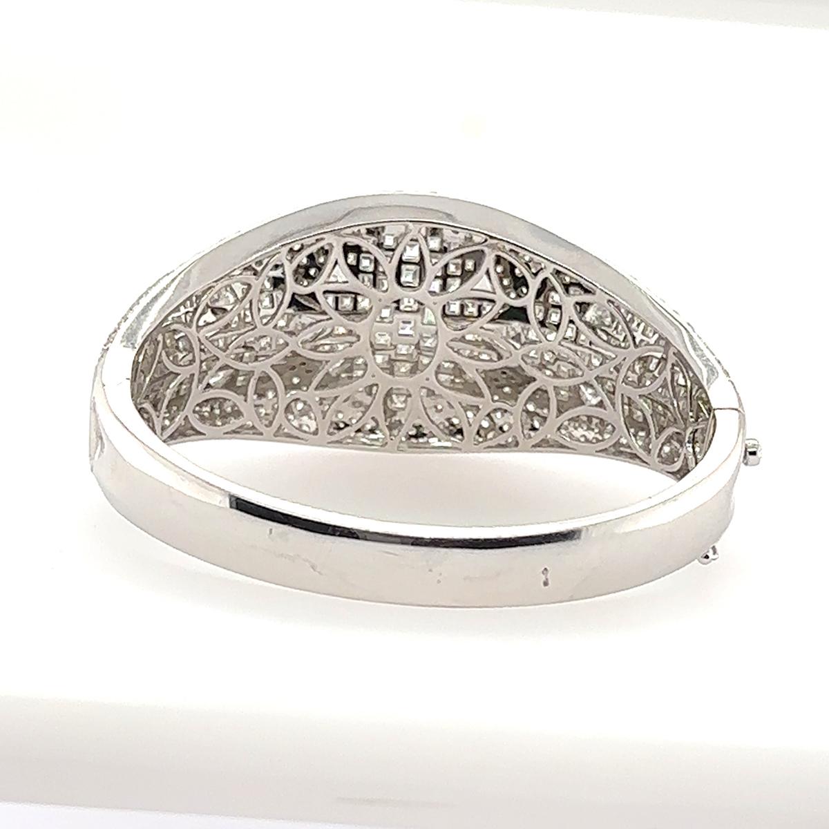 18k DIamond Bangle