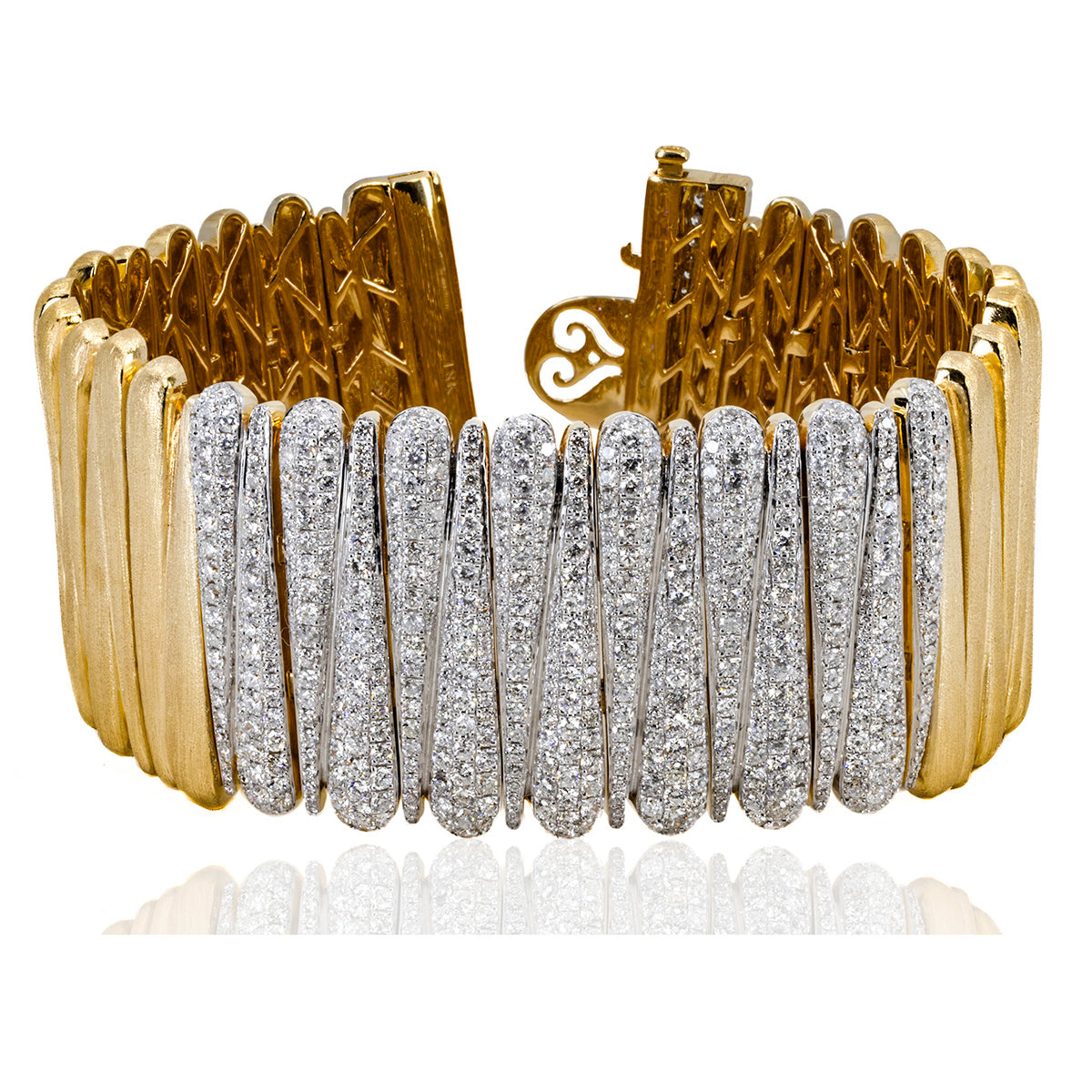 18k Textured Diamond Bracelet