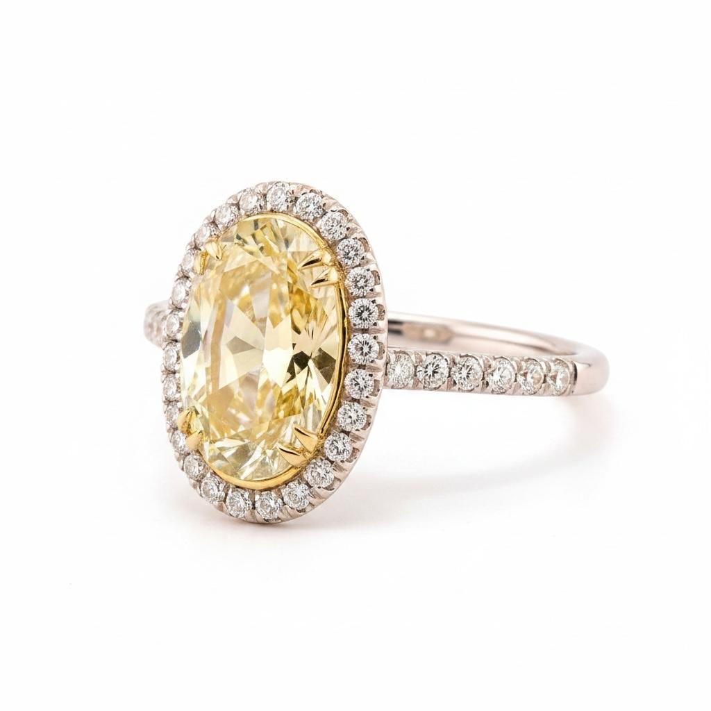5.80 Ct Light Yellow Oval Ring
