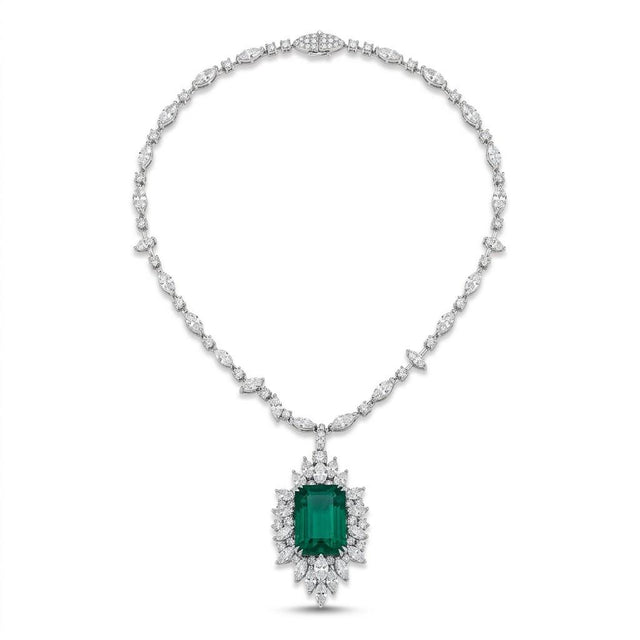 Stunning 19.42 Carat Emerald Necklace