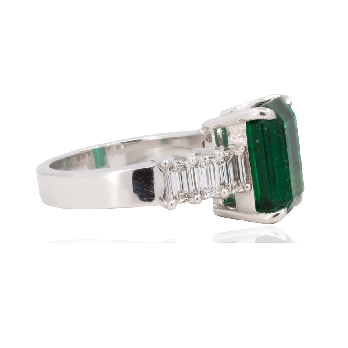 18k Emerald Ring