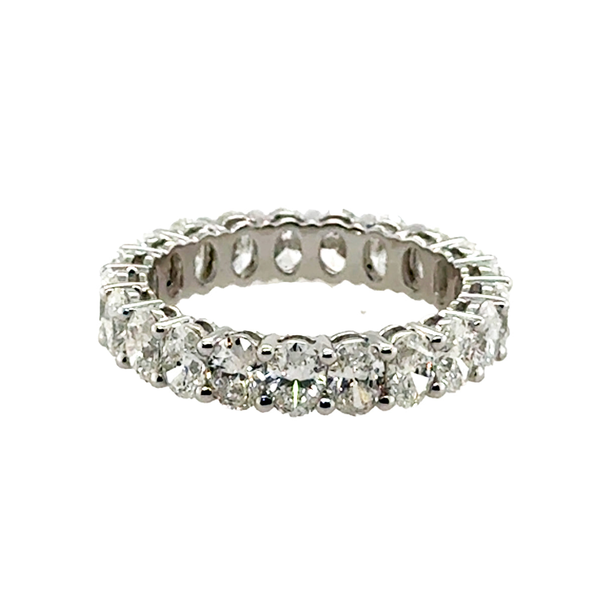 18k Oval Brilliant Diamond Eternity Band