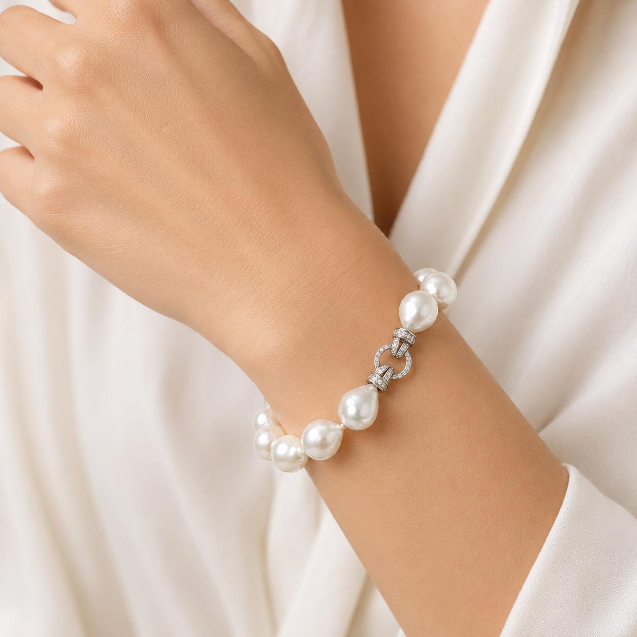 Large Baroque South Sea Bracelet