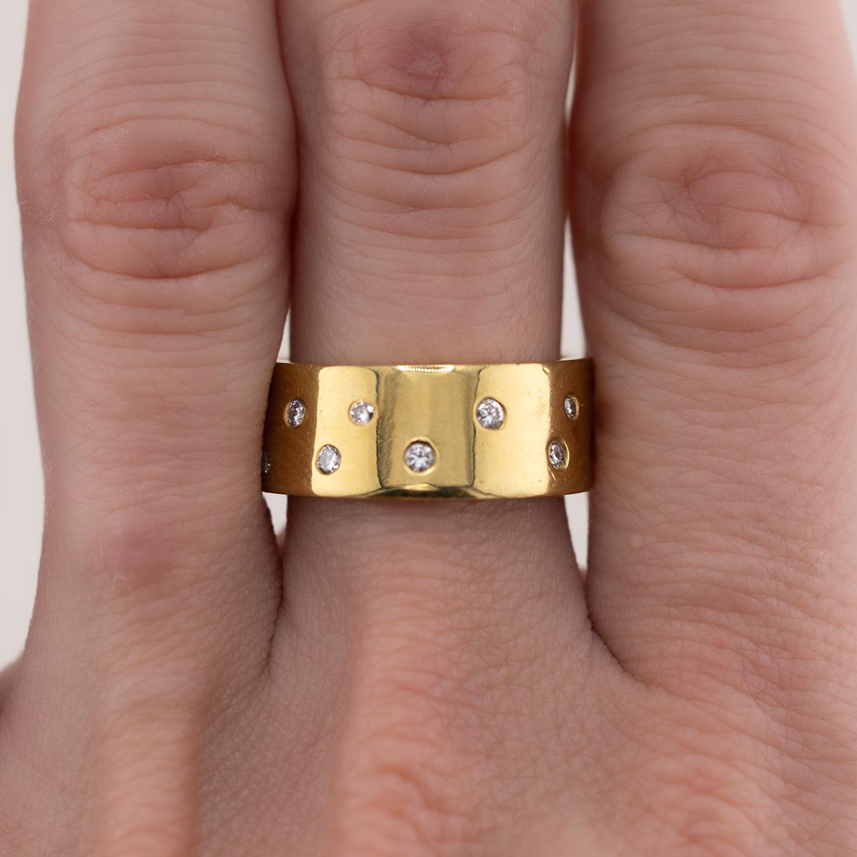 22k Gold Band Ring with 0.37 Carat Diamonds