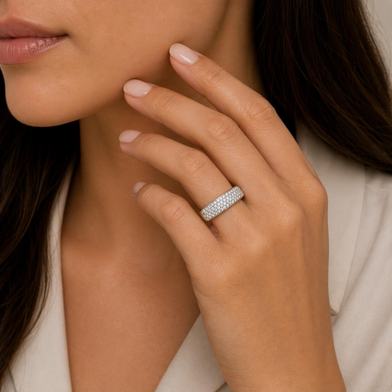 David Vangelder of Paris 18k White Gold Diamond Ring