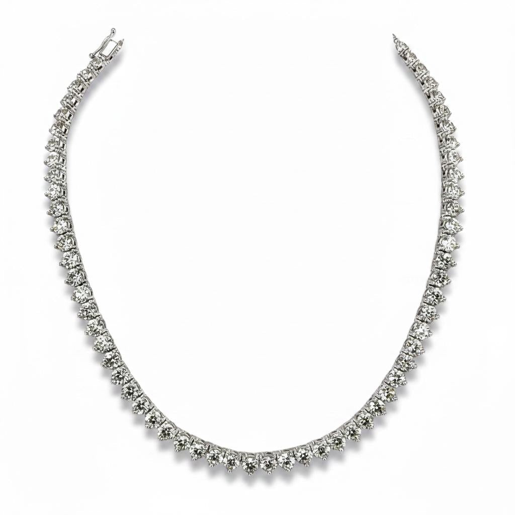 18k White Gold Natural Diamond Necklace