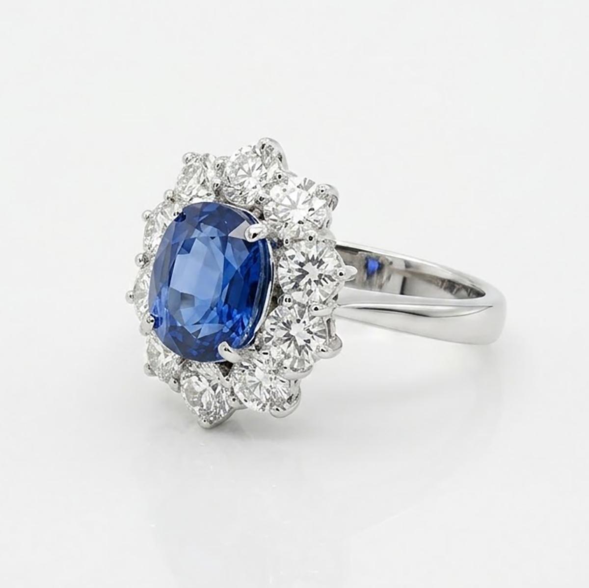 18k White Gold Blue Sapphire Ring