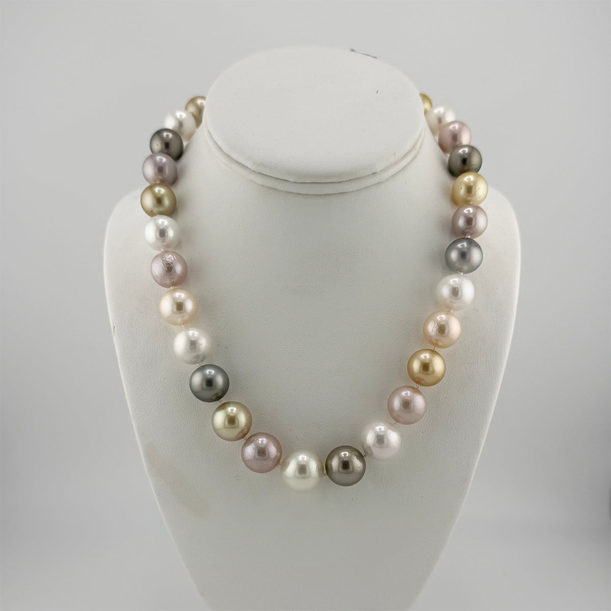 Multi Color Pearl Necklace