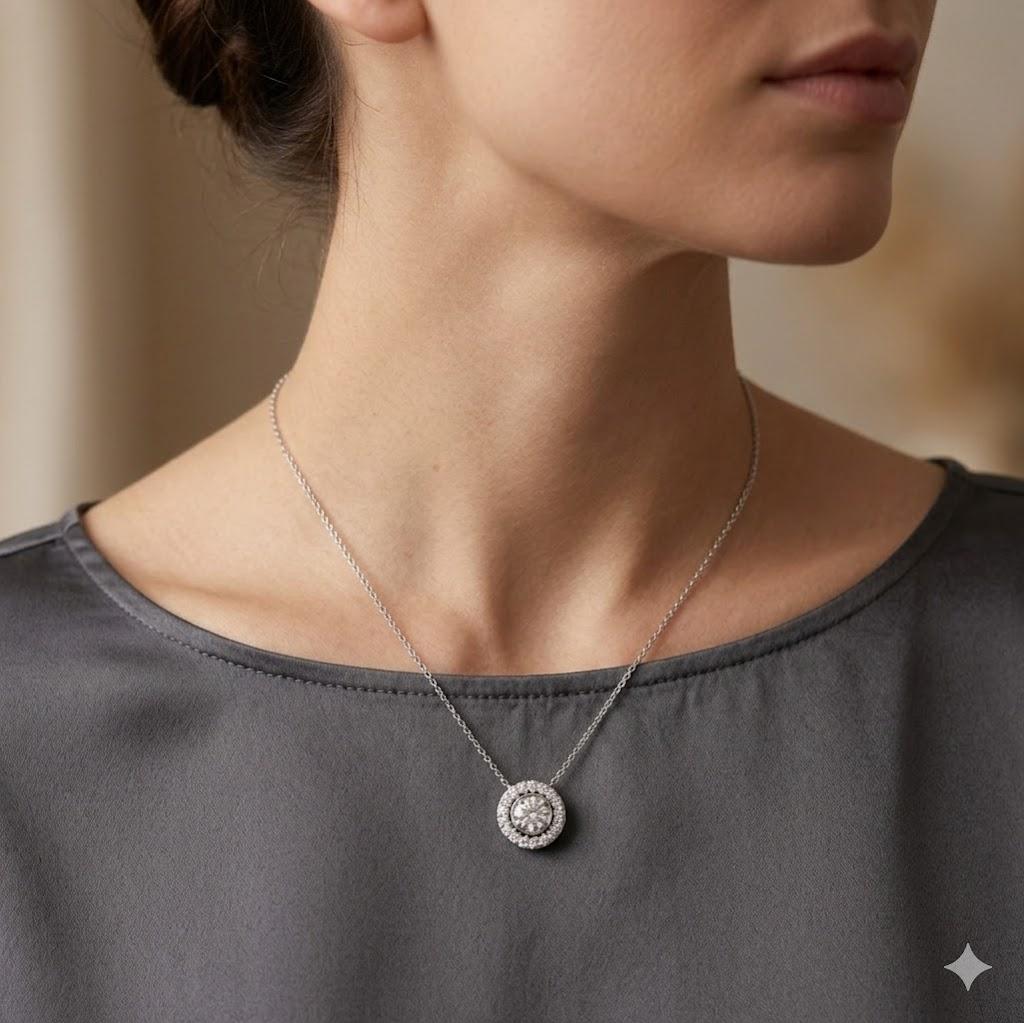 18k White Gold Diamond Pendant