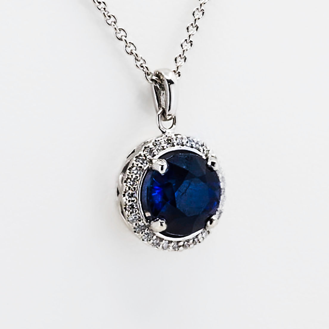 3.01 Carat Vidi Royal Blue Sapphire Necklace