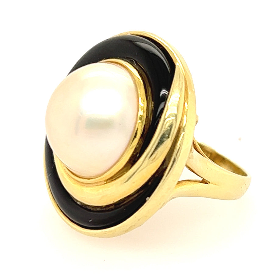 Stunning Onyx and Mabe Pearl Ring