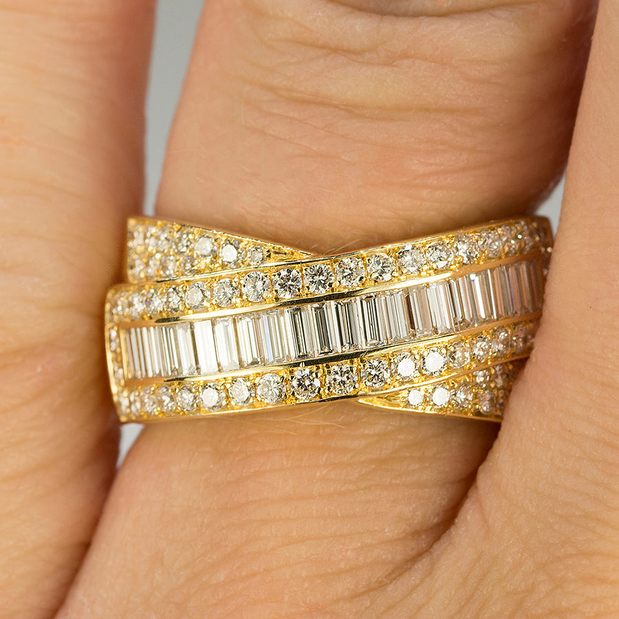 Oliva Diamond Ring