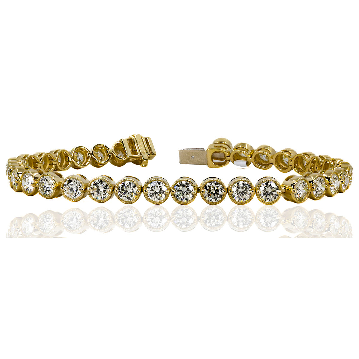 18k Bracelet with 40 bezel set round brilliant diamonds weig...