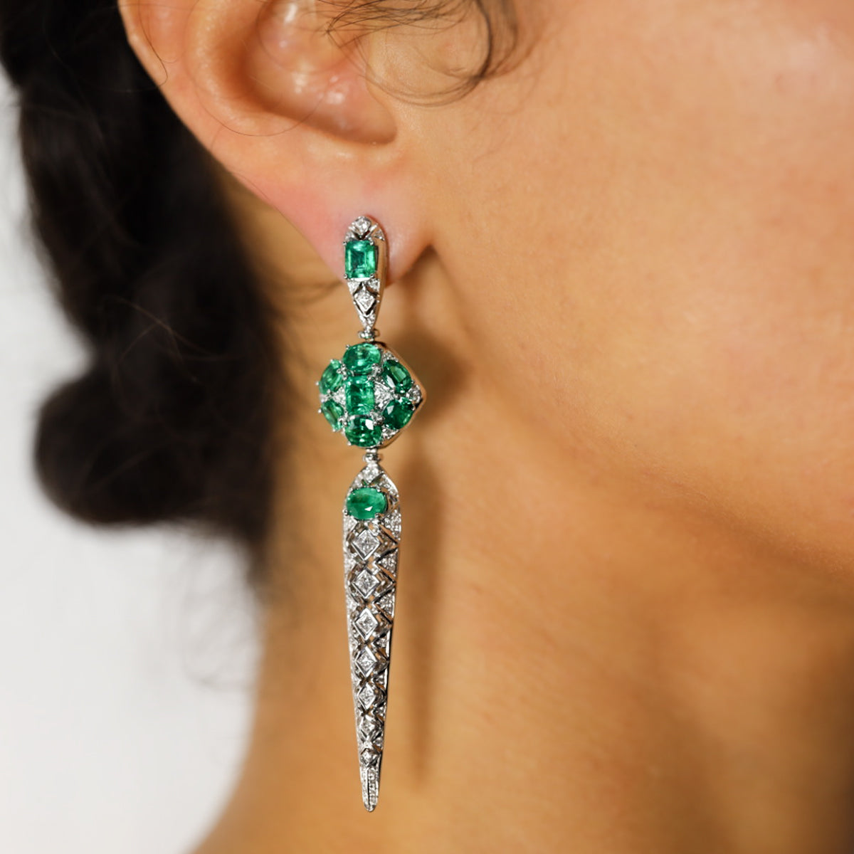 18k Emerald Drop Earrings